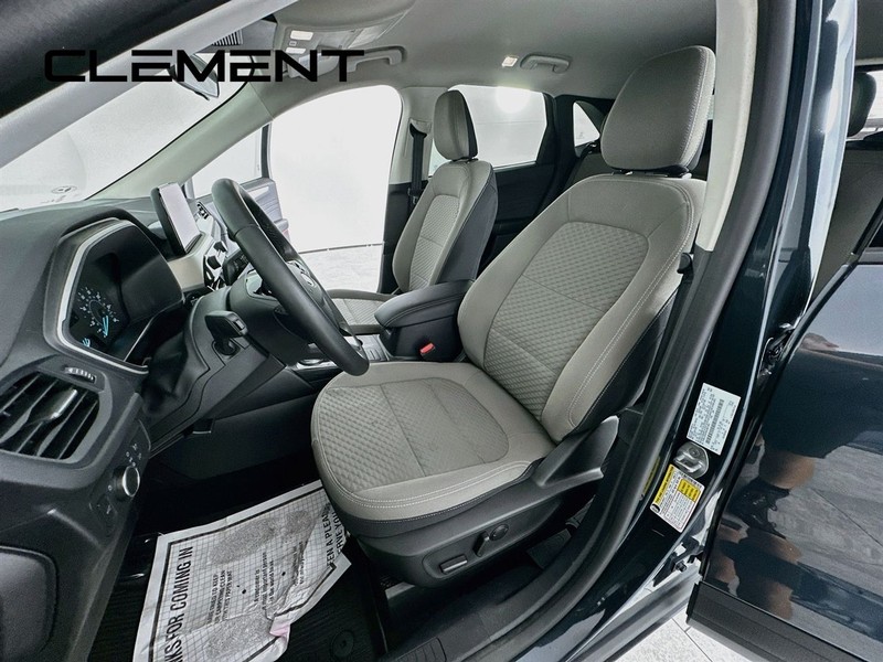 Ford Escape Vehicle Full-screen Gallery Image 28