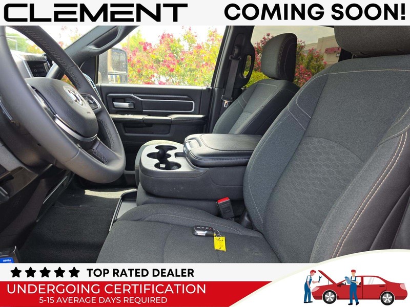 Ram 2500 Vehicle Full-screen Gallery Image 3