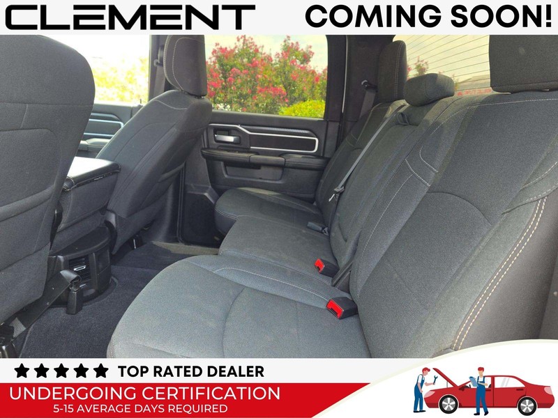 Ram 2500 Vehicle Full-screen Gallery Image 4
