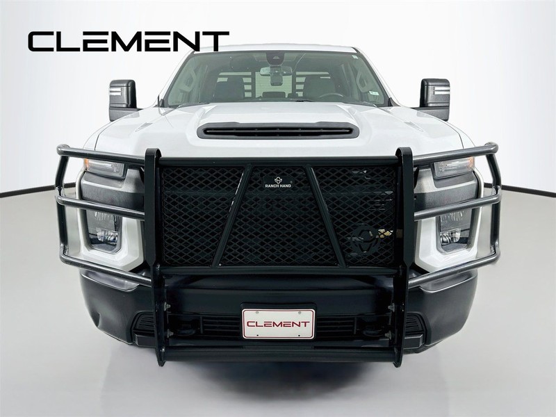 Chevrolet Silverado 2500HD Vehicle Full-screen Gallery Image 3