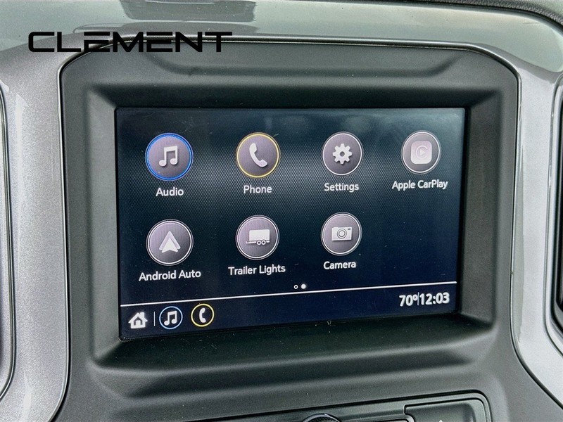 Chevrolet Silverado 2500HD Vehicle Full-screen Gallery Image 18