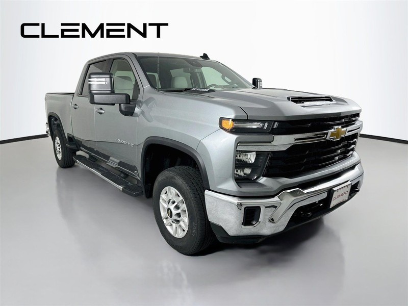 Chevrolet Silverado 2500HD Vehicle Full-screen Gallery Image 5