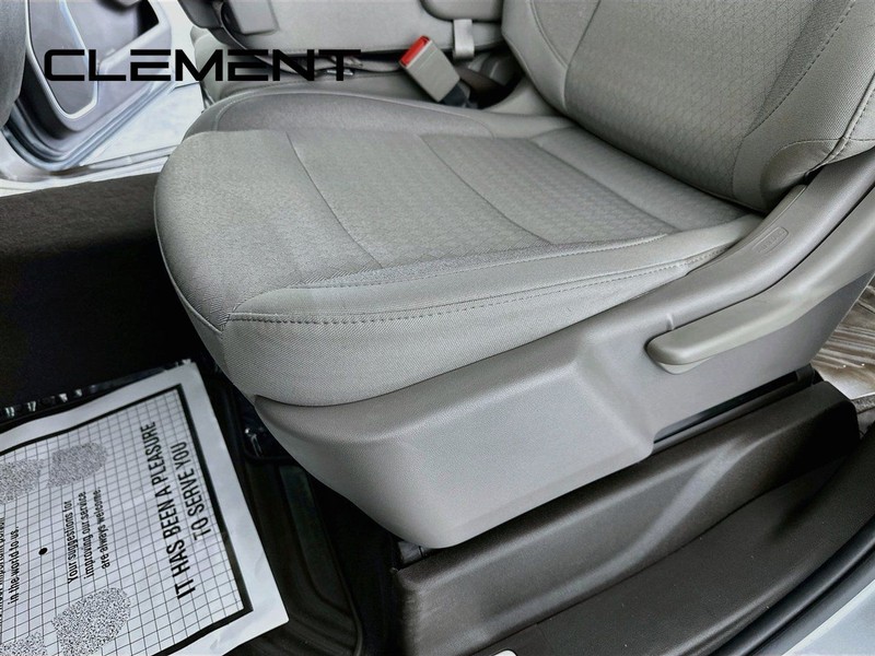 Chevrolet Silverado 2500HD Vehicle Full-screen Gallery Image 27