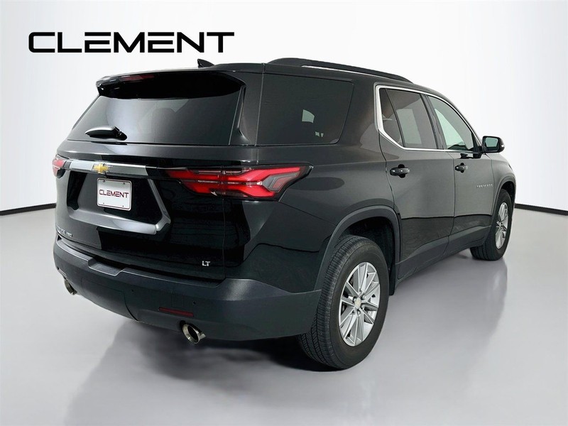 Chevrolet Traverse Vehicle Full-screen Gallery Image 7