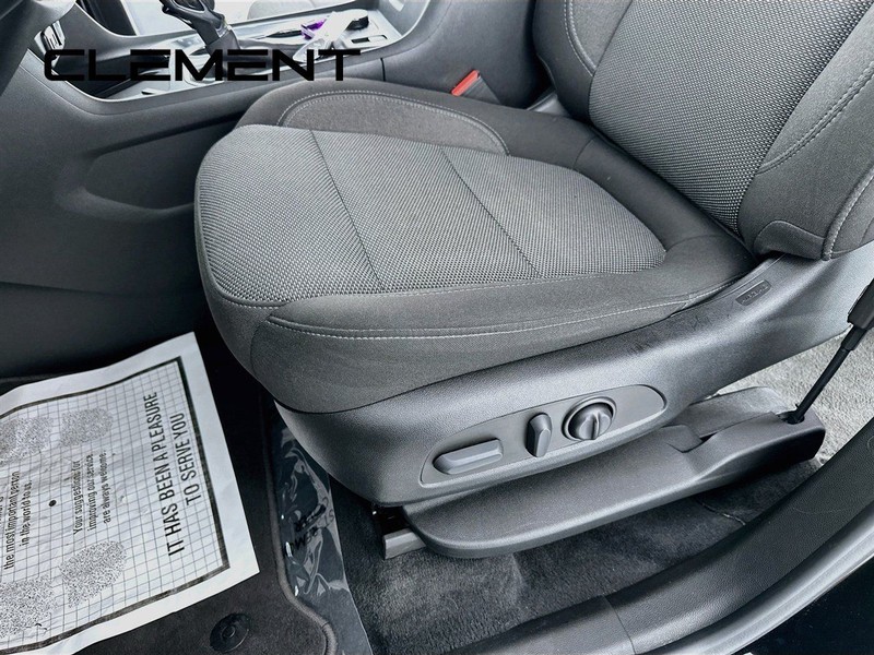 Chevrolet Traverse Vehicle Full-screen Gallery Image 28