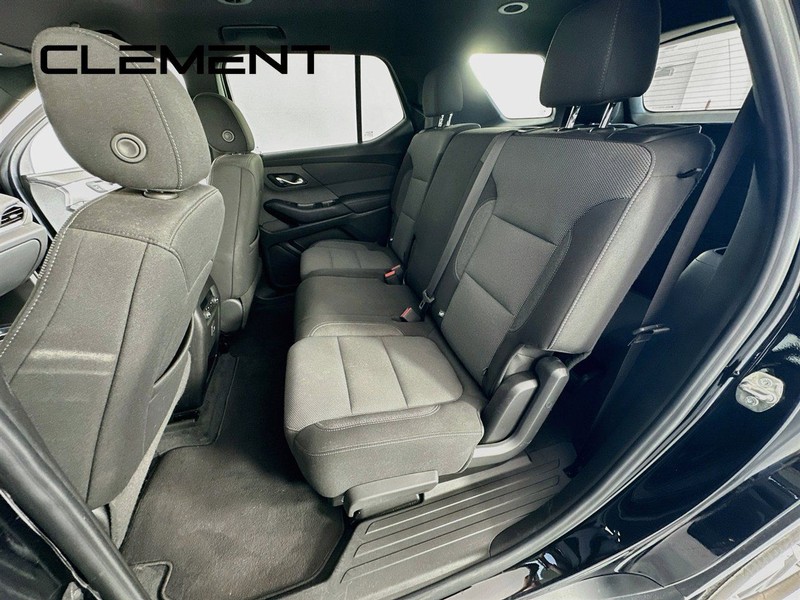Chevrolet Traverse Vehicle Full-screen Gallery Image 31