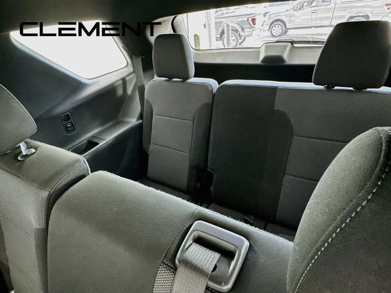 Chevrolet Traverse Vehicle Full-screen Gallery Image 32
