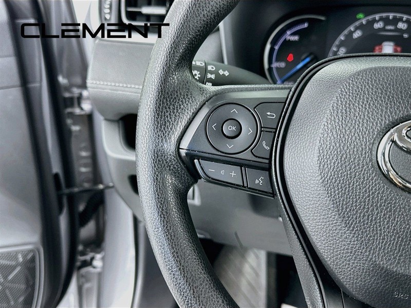 Toyota RAV4 Vehicle Full-screen Gallery Image 16