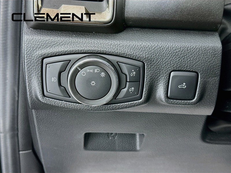 Ford Ranger Vehicle Full-screen Gallery Image 14