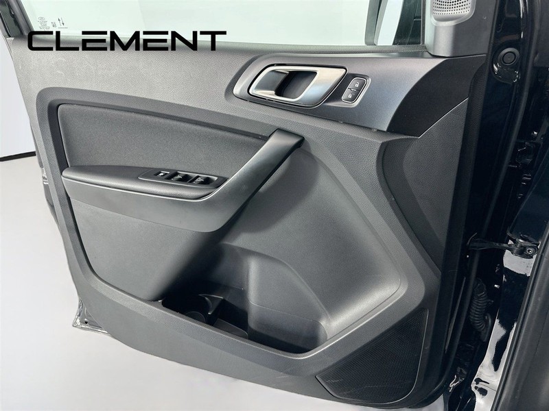 Ford Ranger Vehicle Full-screen Gallery Image 26