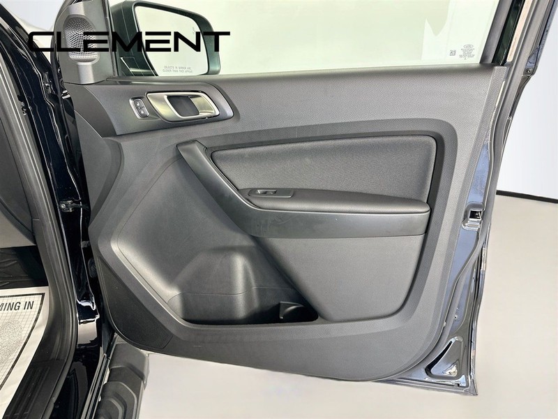 Ford Ranger Vehicle Full-screen Gallery Image 33