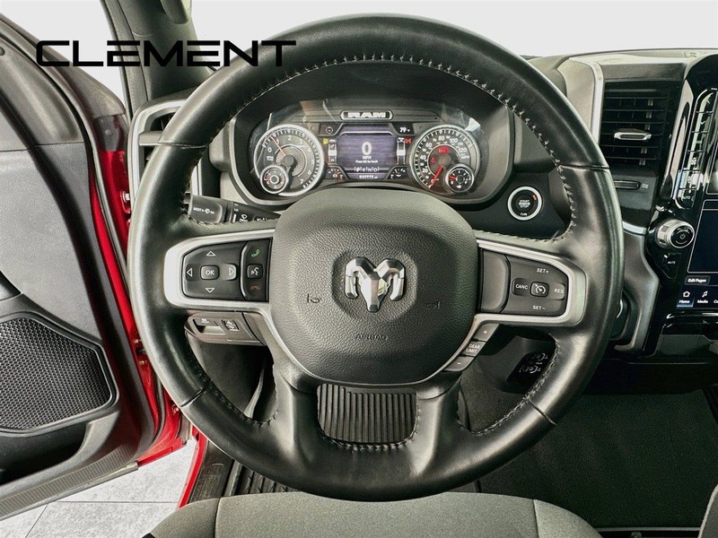 Ram 1500 Vehicle Full-screen Gallery Image 15