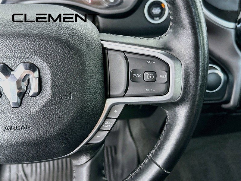 Ram 1500 Vehicle Full-screen Gallery Image 17