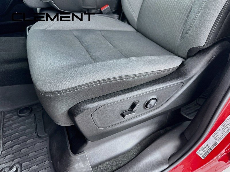 Ram 1500 Vehicle Full-screen Gallery Image 27