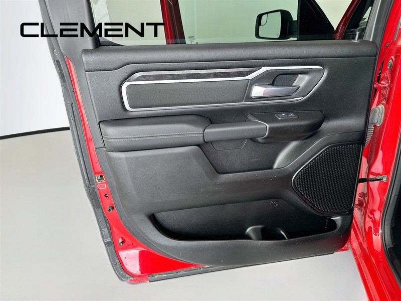 Ram 1500 Vehicle Full-screen Gallery Image 29