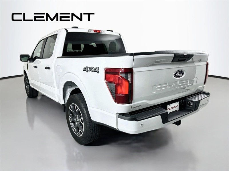 Ford F-150 Vehicle Full-screen Gallery Image 10