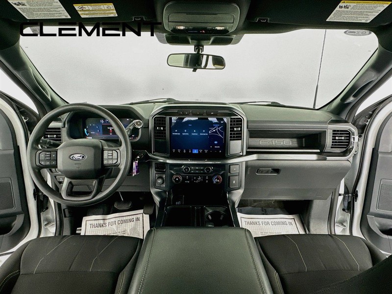 Ford F-150 Vehicle Full-screen Gallery Image 12
