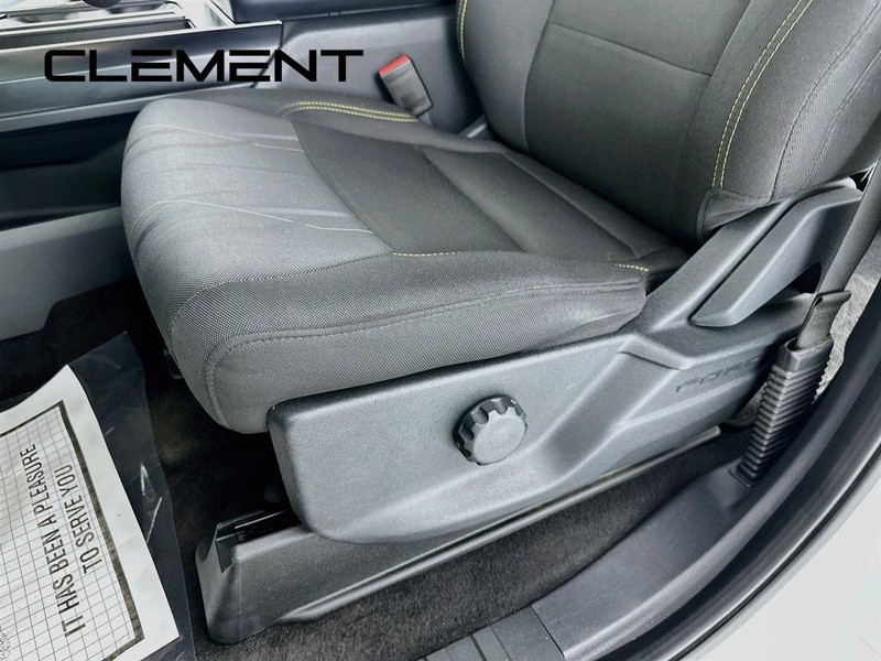 Ford F-150 Vehicle Full-screen Gallery Image 27