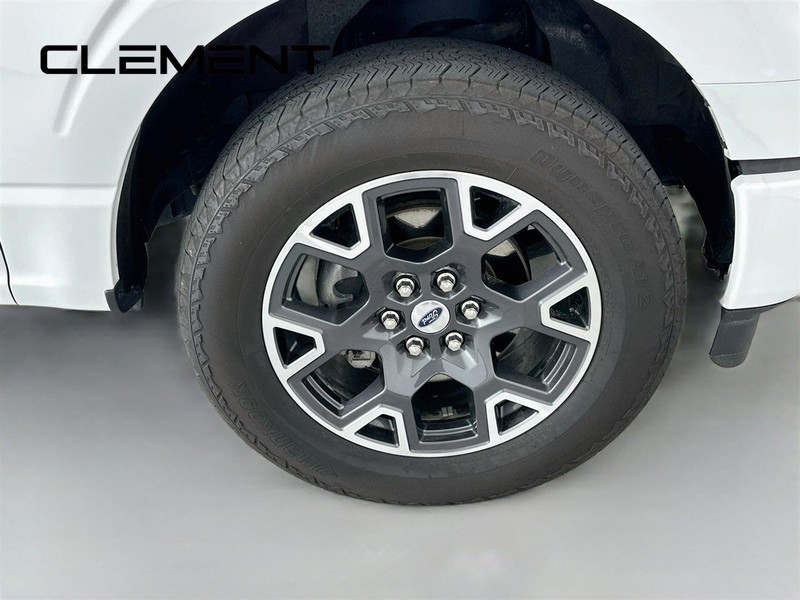 Ford F-150 Vehicle Full-screen Gallery Image 34