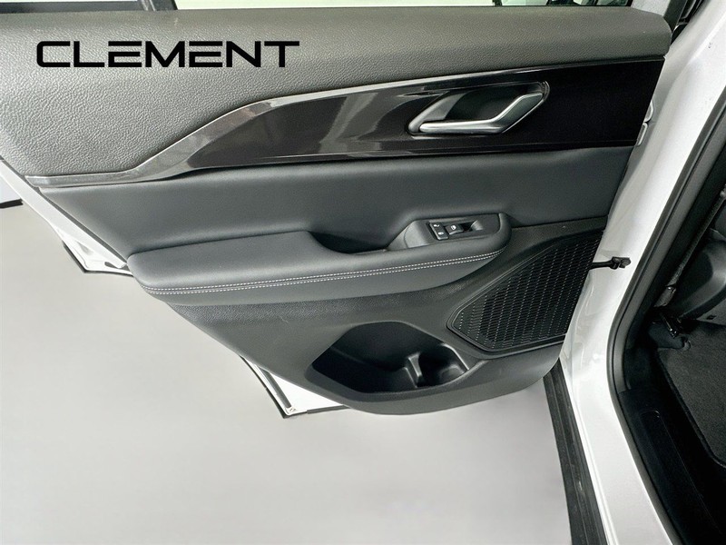 Jeep Grand Cherokee Vehicle Full-screen Gallery Image 30