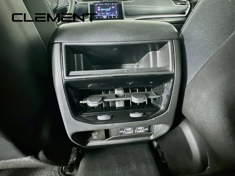 Jeep Grand Cherokee Vehicle Full-screen Gallery Image 32
