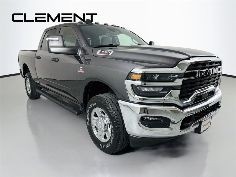Ram 2500 Vehicle Full-screen Gallery Image 5