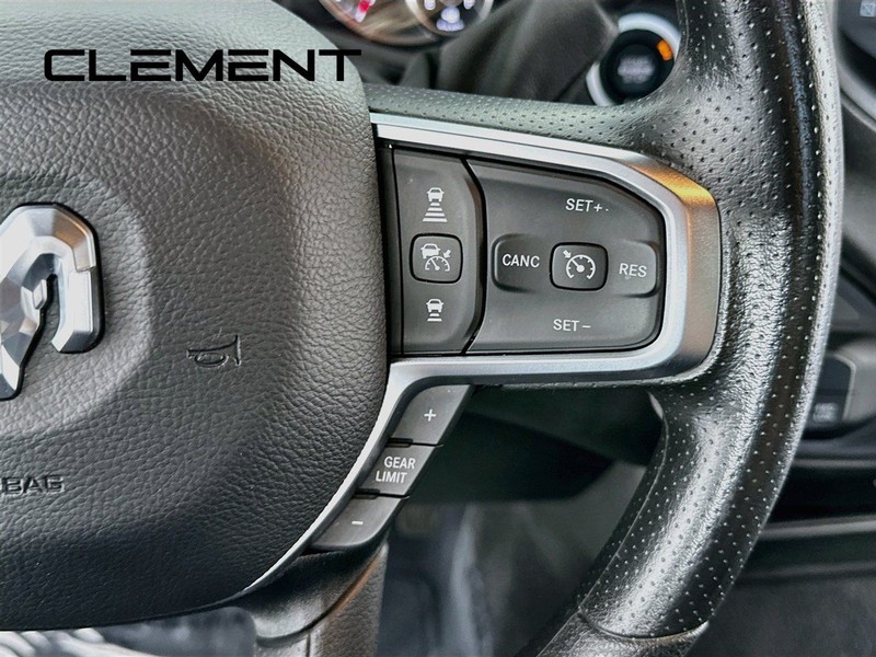 Ram 2500 Vehicle Full-screen Gallery Image 17