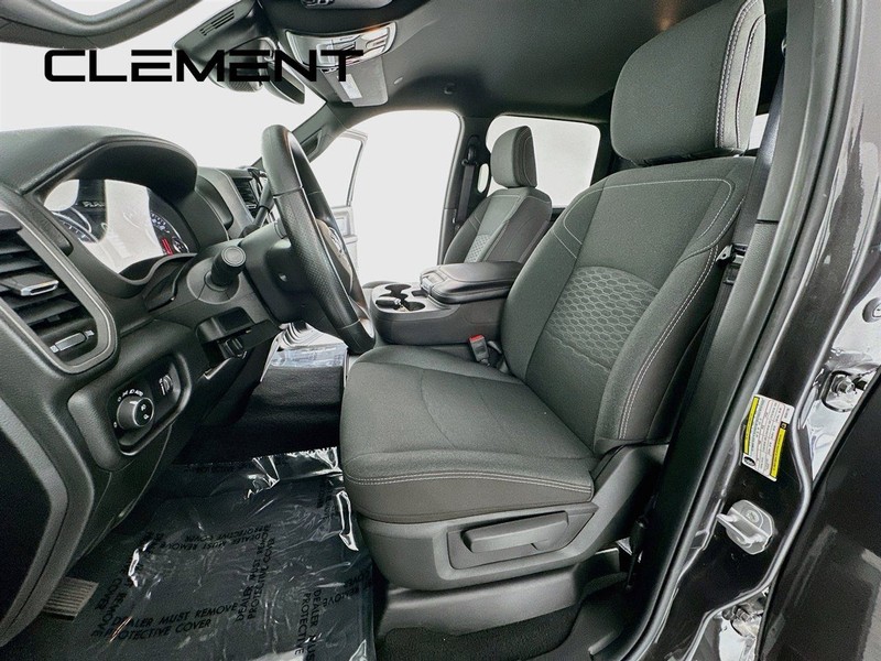 Ram 2500 Vehicle Full-screen Gallery Image 28