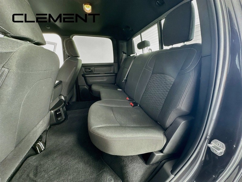 Ram 2500 Vehicle Full-screen Gallery Image 30