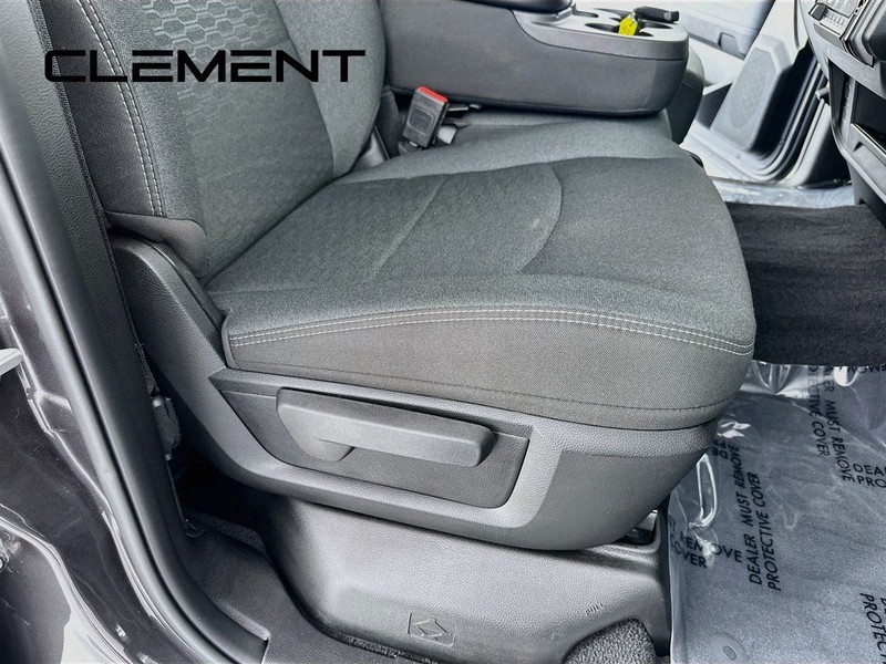 Ram 2500 Vehicle Full-screen Gallery Image 31