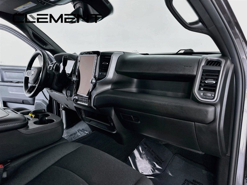 Ram 2500 Vehicle Full-screen Gallery Image 32