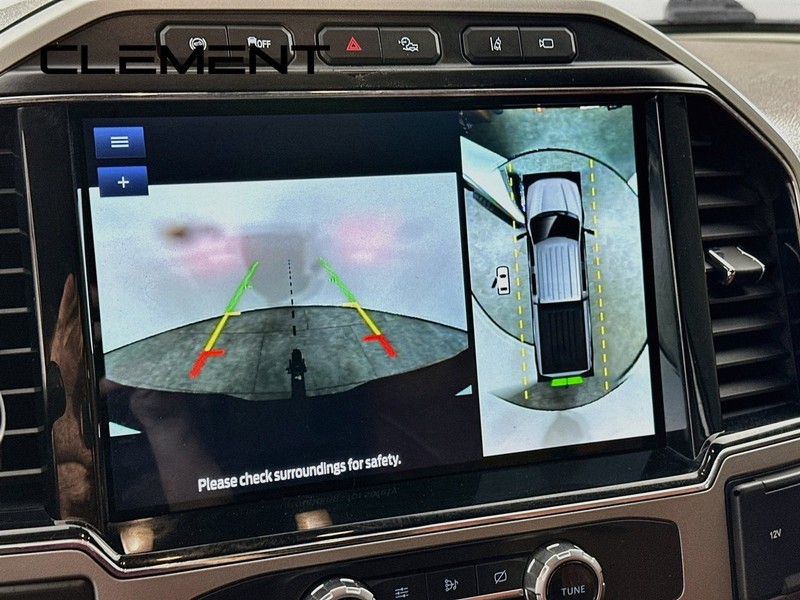 Ford Super Duty F-250 SRW Vehicle Full-screen Gallery Image 20