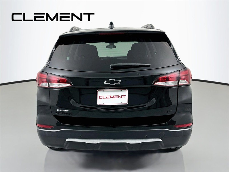 Chevrolet Equinox Vehicle Full-screen Gallery Image 8