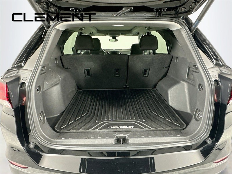 Chevrolet Equinox Vehicle Full-screen Gallery Image 11
