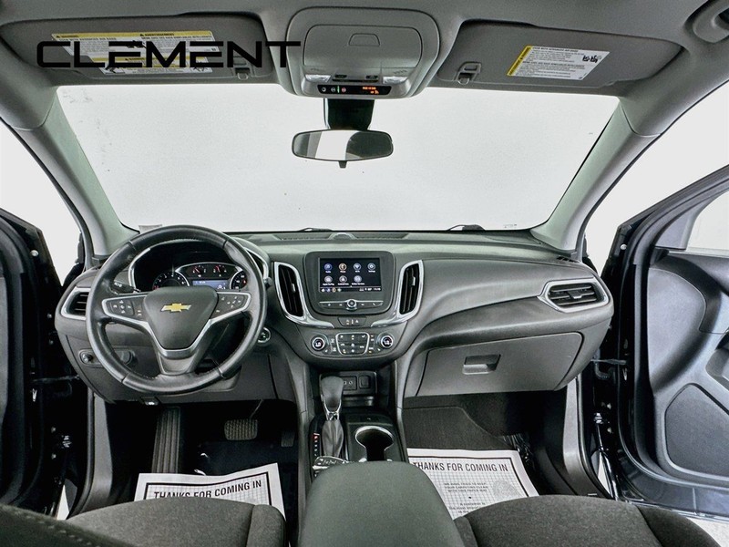 Chevrolet Equinox Vehicle Full-screen Gallery Image 12