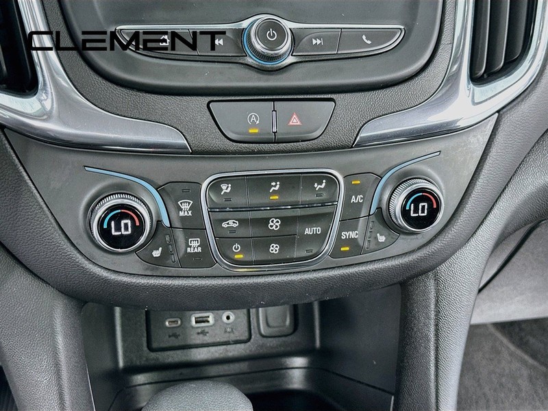 Chevrolet Equinox Vehicle Full-screen Gallery Image 22