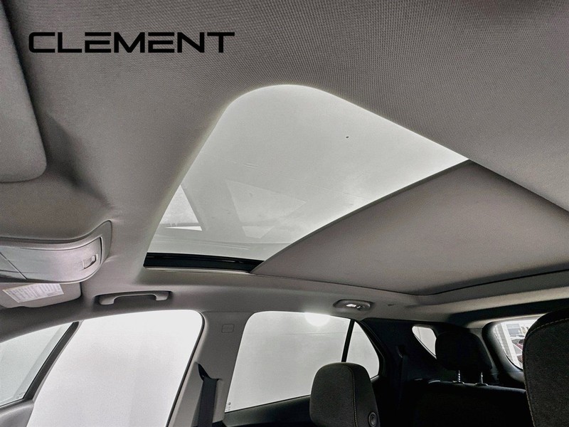 Chevrolet Equinox Vehicle Full-screen Gallery Image 26