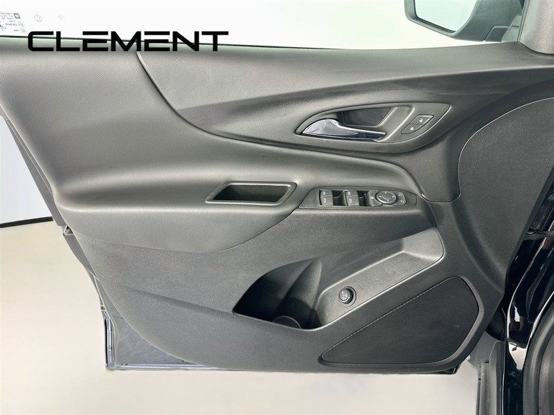 Chevrolet Equinox Vehicle Full-screen Gallery Image 28
