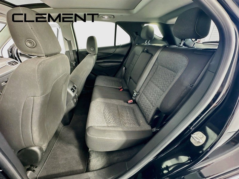 Chevrolet Equinox Vehicle Full-screen Gallery Image 32