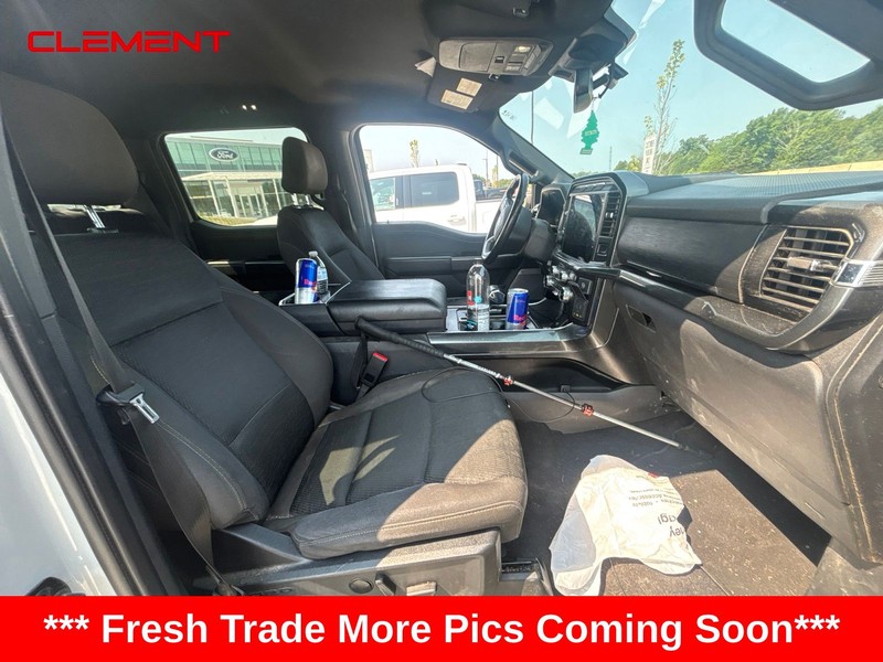 Ford F-150 Vehicle Full-screen Gallery Image 10