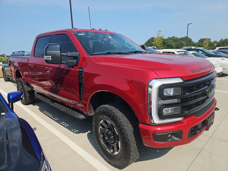Ford Super Duty F-350 SRW Vehicle Image 03