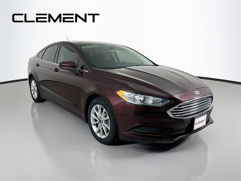 Ford Fusion Vehicle Full-screen Gallery Image 5