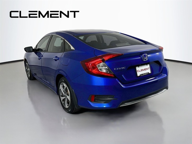 Honda Civic Sedan Vehicle Full-screen Gallery Image 10