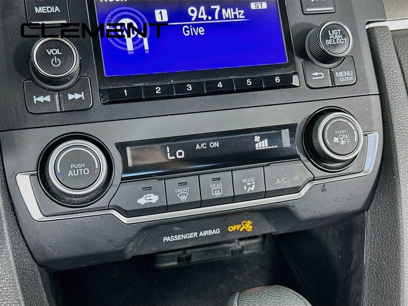 Honda Civic Sedan Vehicle Full-screen Gallery Image 22