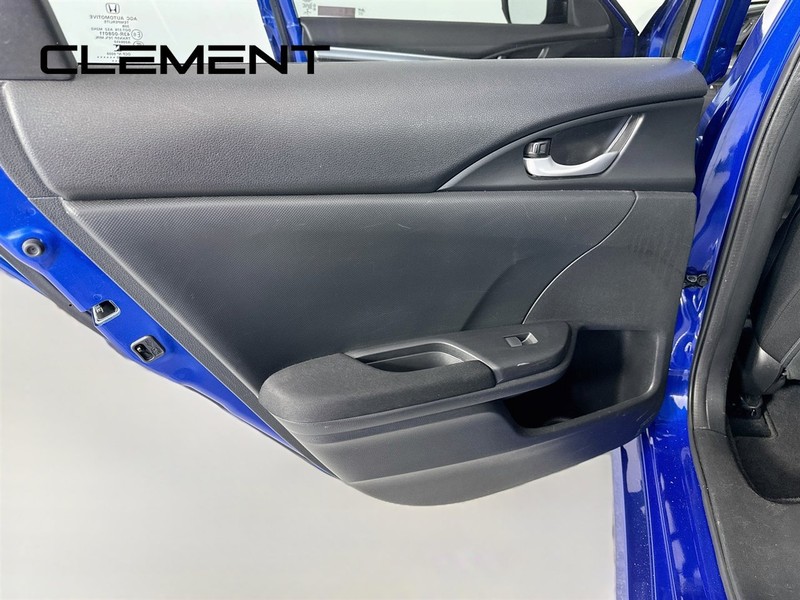 Honda Civic Sedan Vehicle Full-screen Gallery Image 29