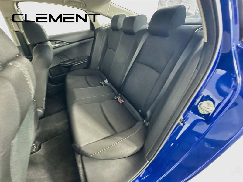 Honda Civic Sedan Vehicle Full-screen Gallery Image 30