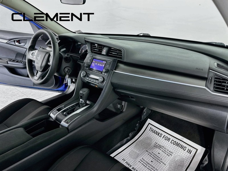 Honda Civic Sedan Vehicle Full-screen Gallery Image 32