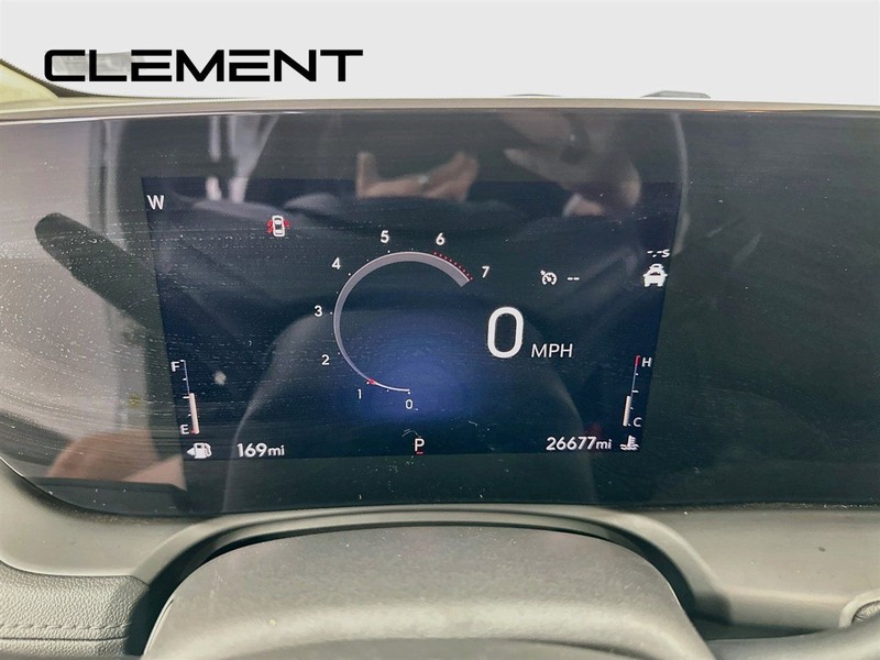Buick Encore GX Vehicle Full-screen Gallery Image 18