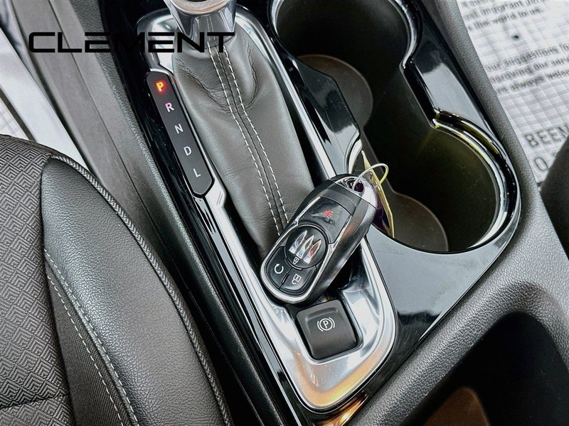 Buick Encore GX Vehicle Full-screen Gallery Image 23