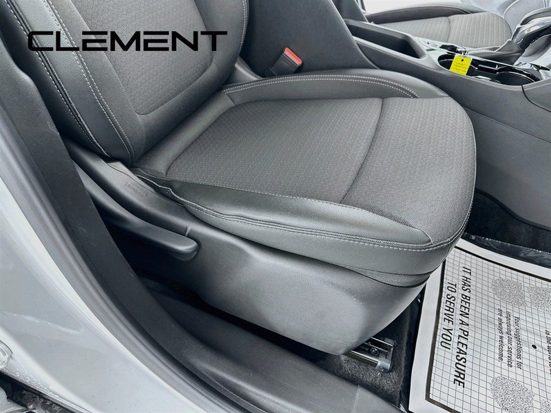 Buick Encore GX Vehicle Full-screen Gallery Image 31